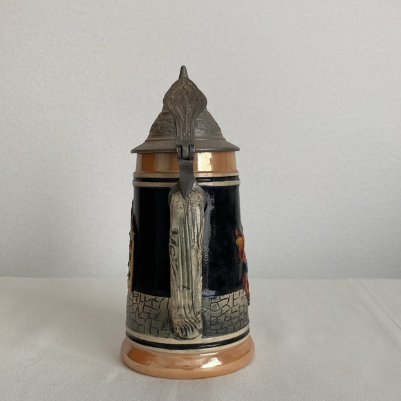 German Beer Stein of Beer Wagon - Picture 4 of 11